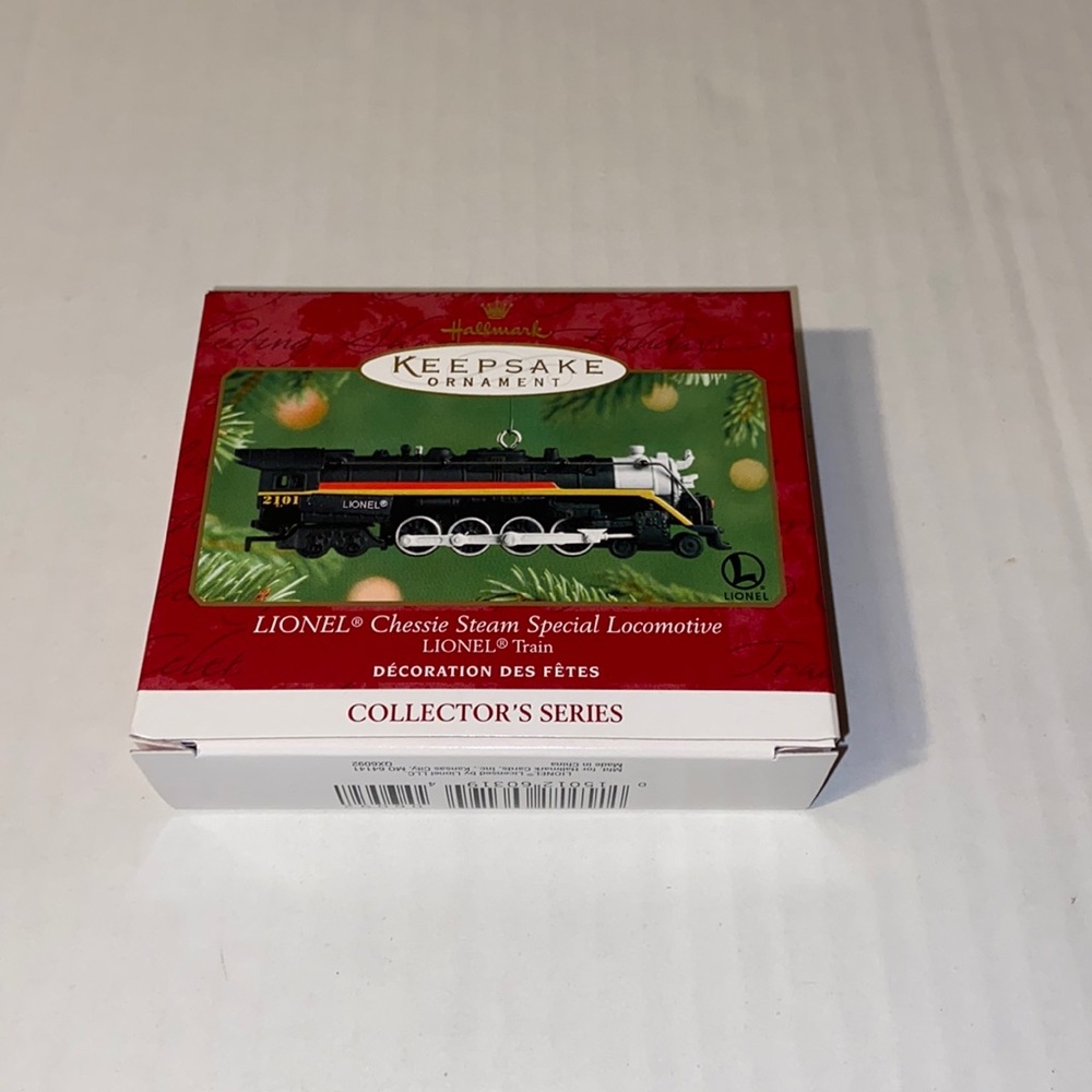 Hallmark Keepsake Ornament Lionel Chessie Steam Special Locomotive Ornament